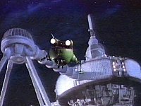 Starbug approaches a derelict spaceship