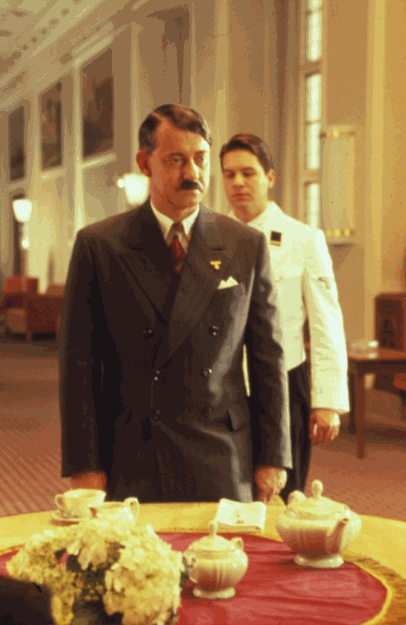 Rolf Kanies as Hitler in 'Joe & Max'